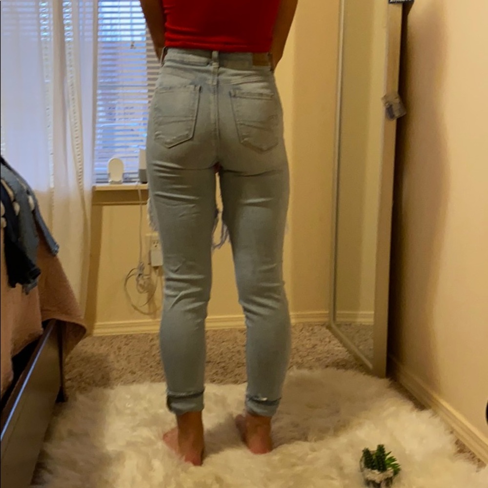 American Eagle High rise-light wash - Picture 2 of 5